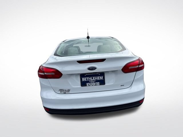 Used 2017 Ford Focus SE w/ Interior Protection Package FWD image 4