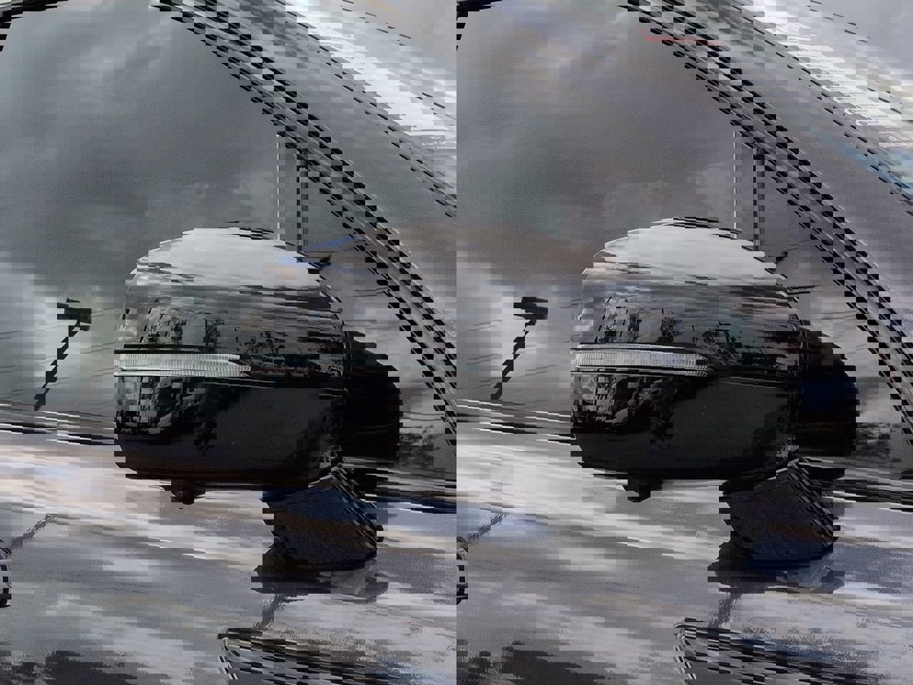 Used 2025 Kia Sorento SX Prestige w/ Olive Brown Leather Package image 12