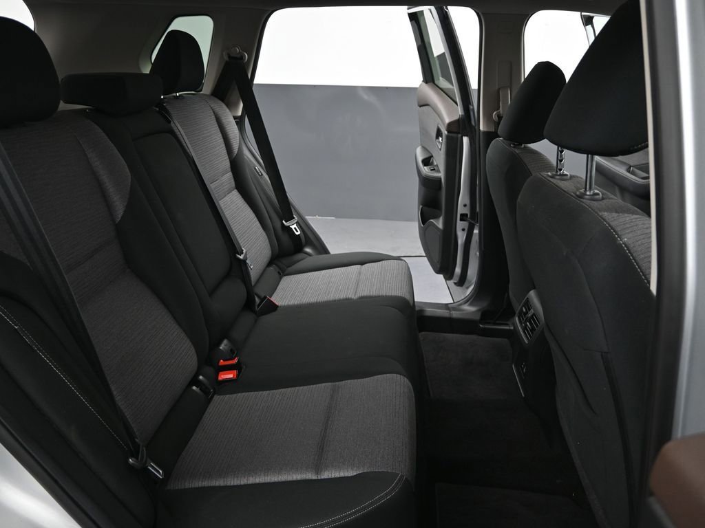 Used 2023 Nissan Rogue SV image 26