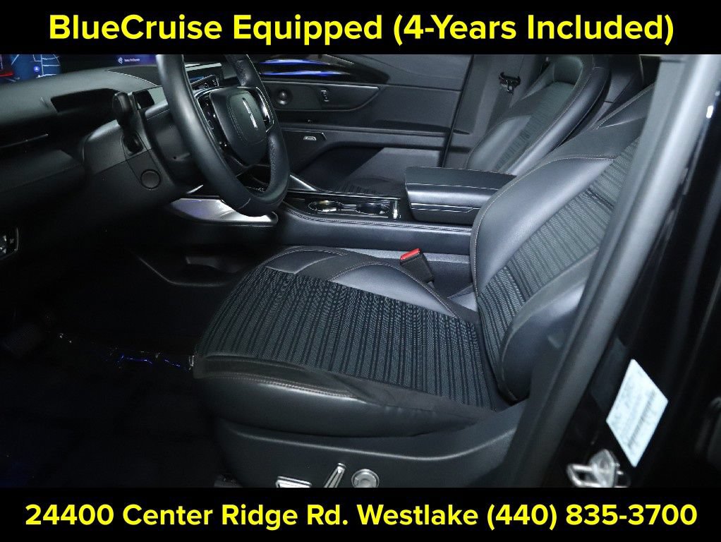 Certified 2025 Lincoln Nautilus Reserve w/ Jet Appearance Package AWD/4WD image 19