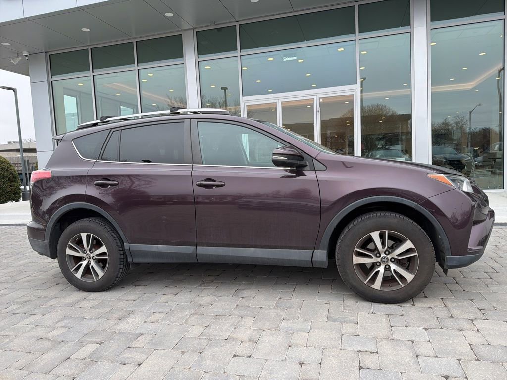 Used 2016 Toyota RAV4 XLE w/ Convenience Package image 4