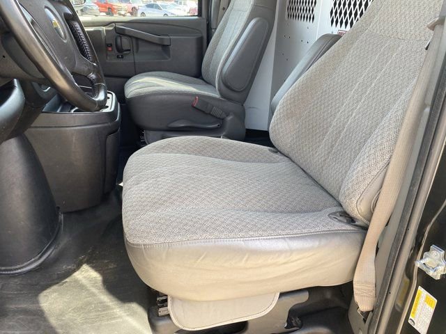 Used 2021 Chevrolet Express 2500 w/ Driver Convenience Package image 9