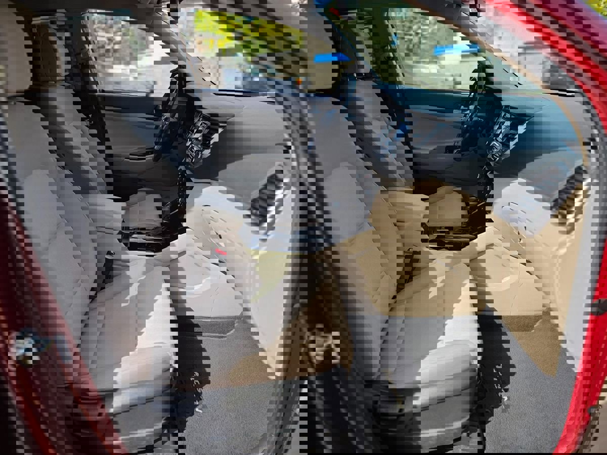 Used 2016 Hyundai Tucson Sport image 16