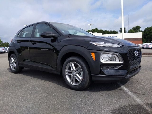 Used 2021 Hyundai Kona SE AWD/4WD image 2