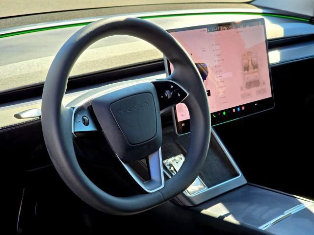 Used 2026 Tesla Model Y AWD image 12