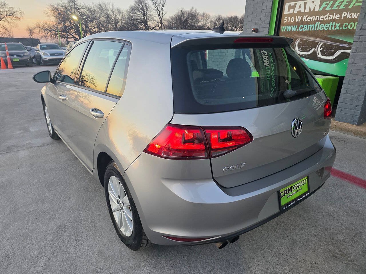Used 2015 Volkswagen Golf S FWD image 8