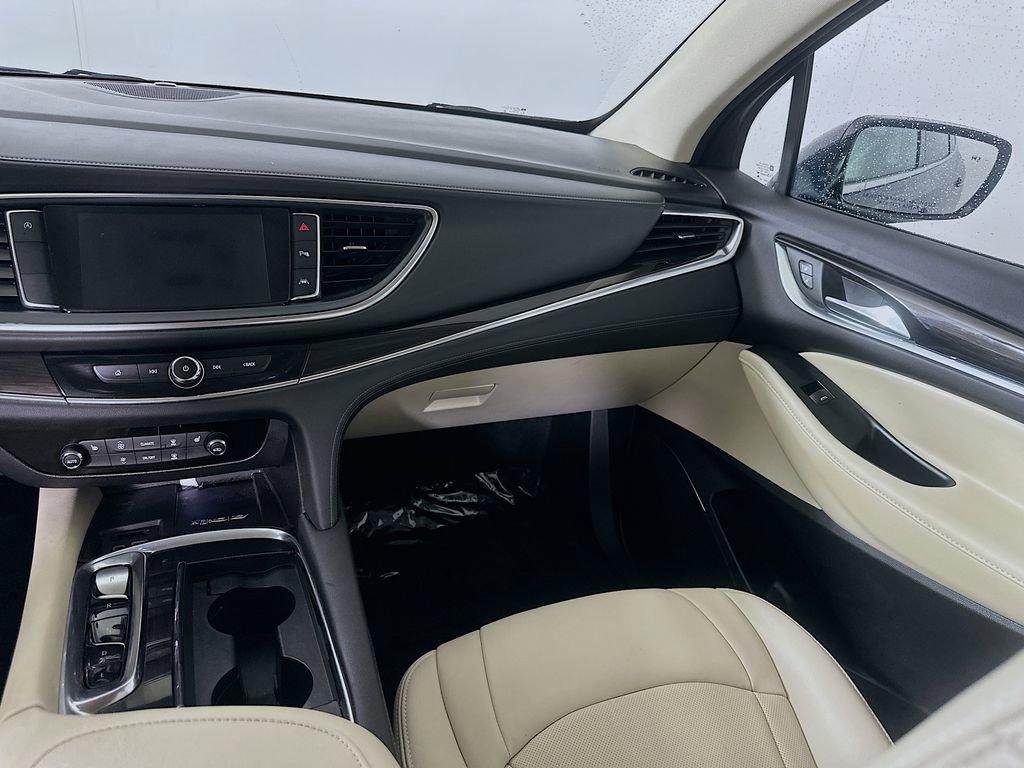 Used 2023 Buick Enclave Essence image 20