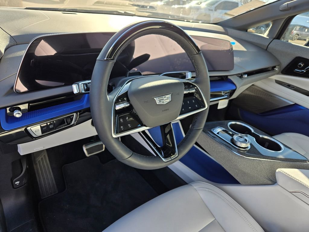 New 2025 Cadillac Optiq Sport 1 image 18