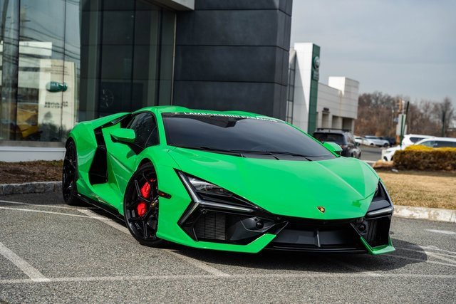 Used 2024 Lamborghini Revuelto image 23