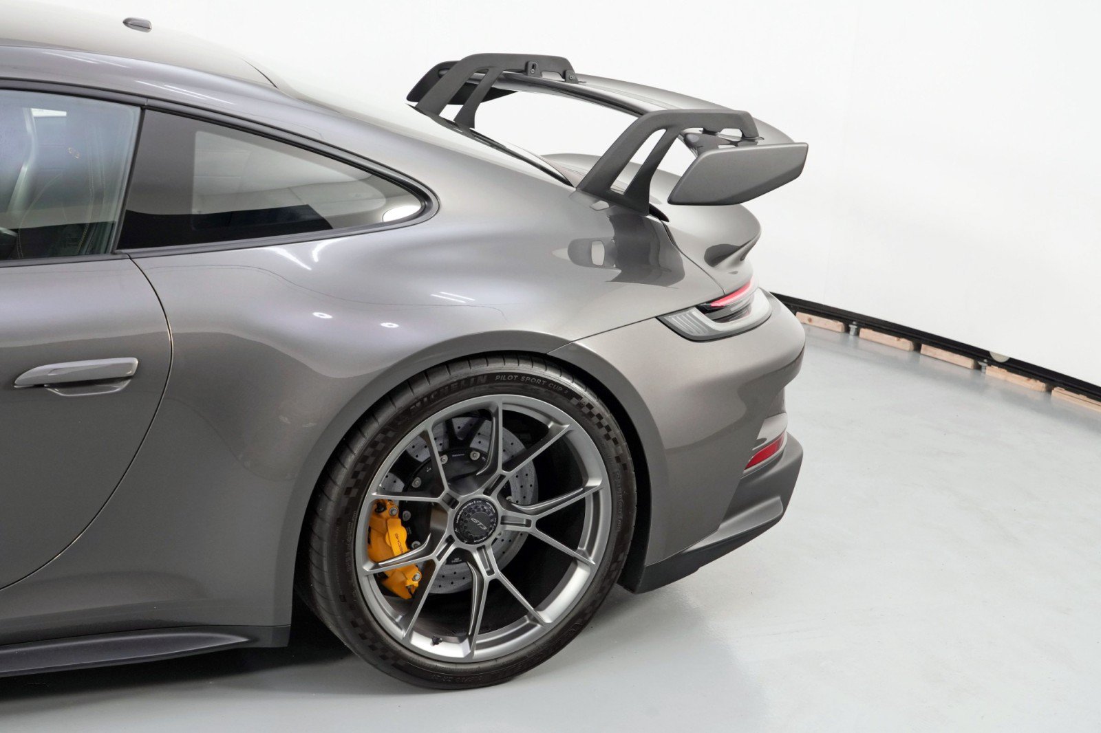 Used 2023 Porsche 911 GT3 RWD image 98