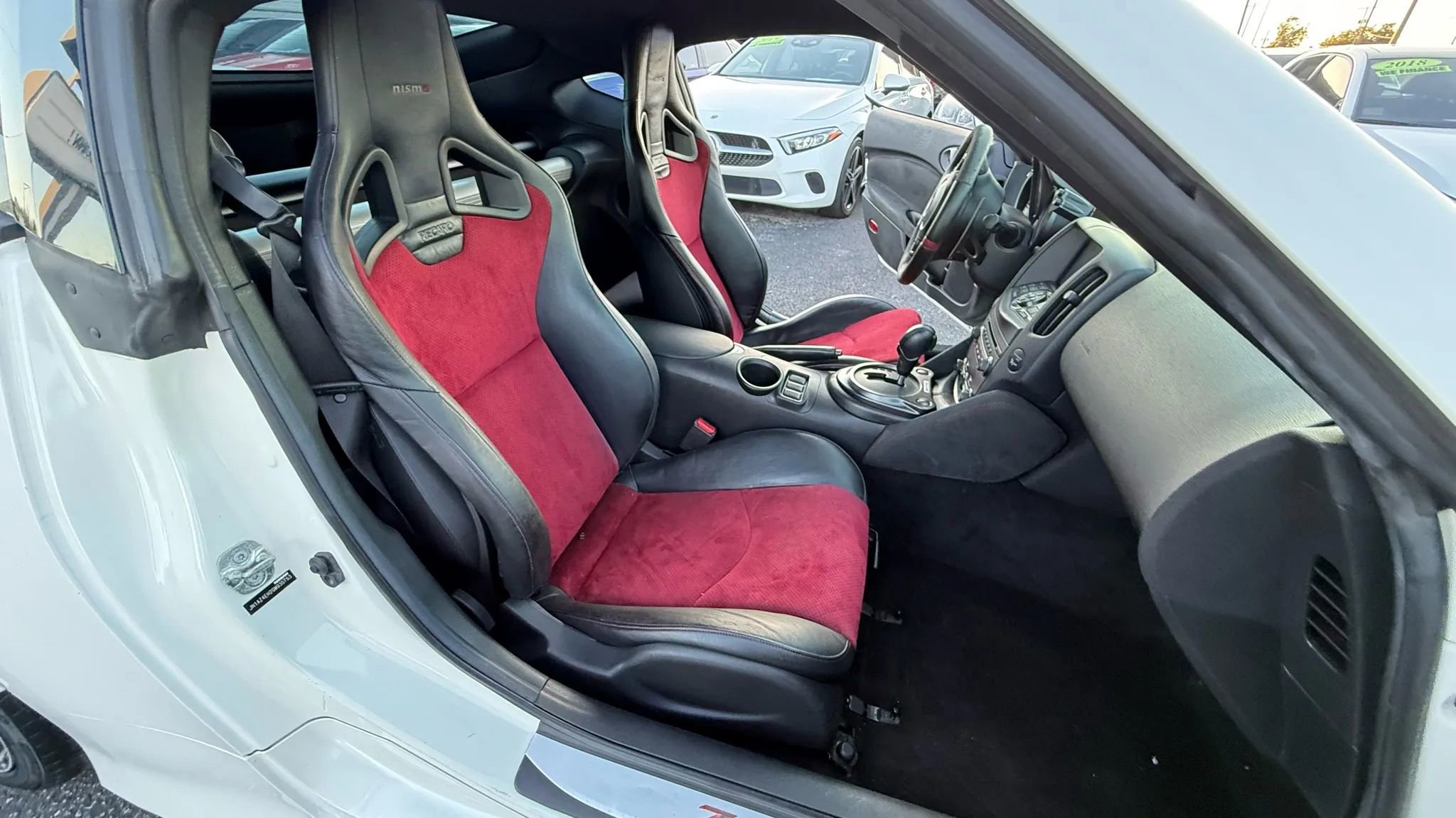 Used 2016 Nissan 370Z NISMO image 17