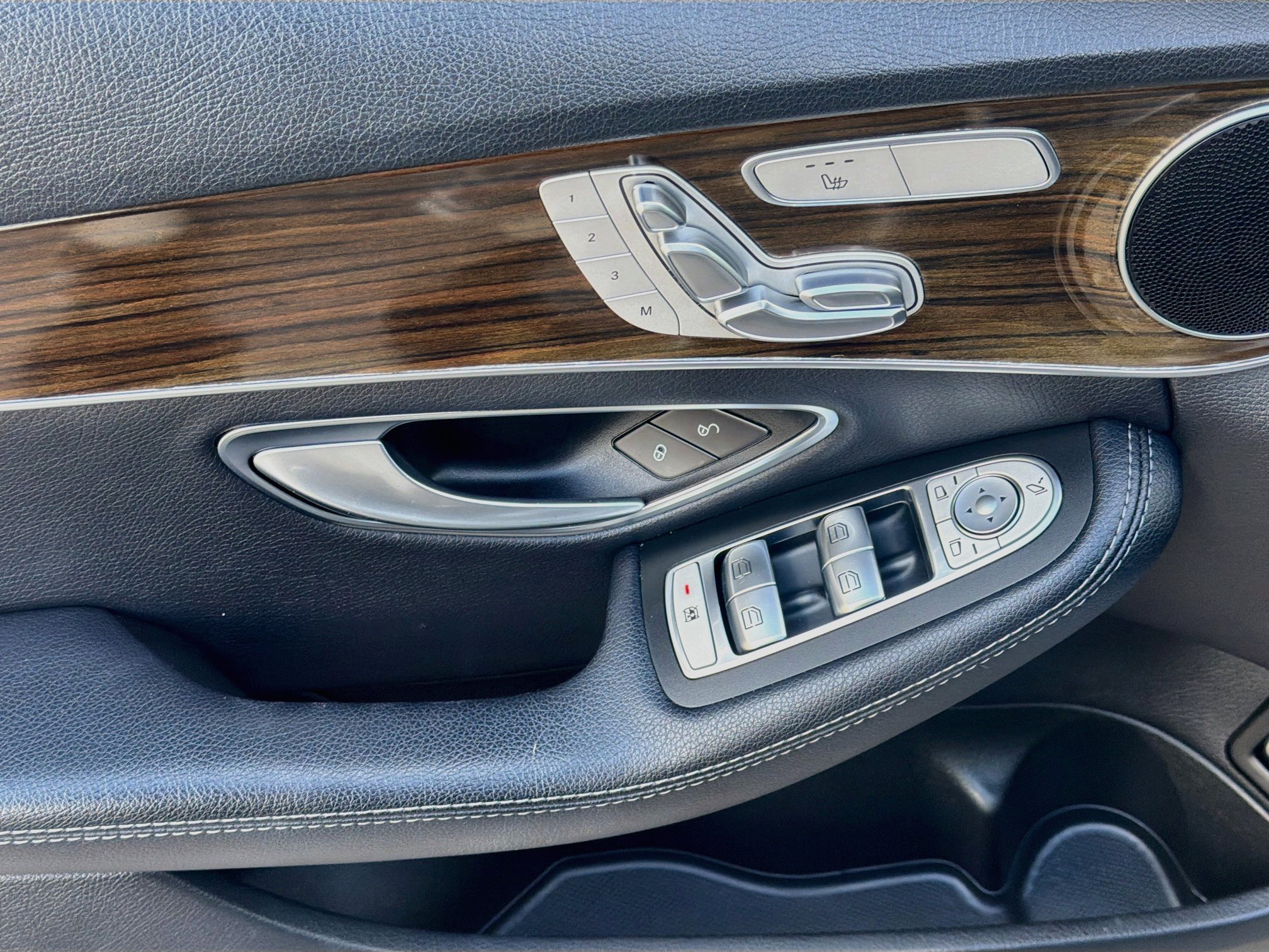 Used 2019 Mercedes-Benz C 300 4MATIC Sedan image 16