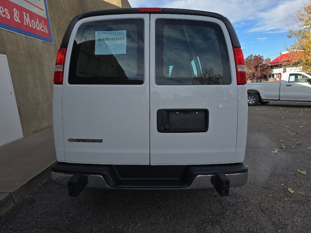 Used 2024 Chevrolet Express 2500 w/ Driver Convenience Package image 10