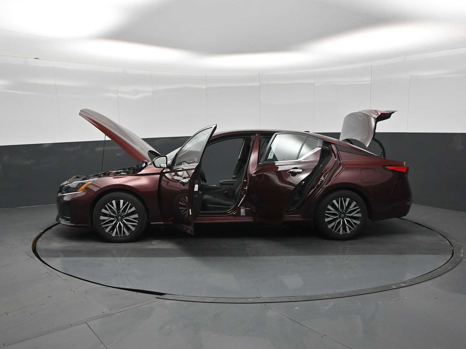 Used 2024 Nissan Altima 2.5 SV image 40