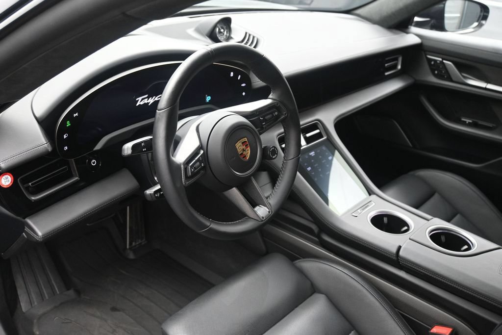 Certified 2024 Porsche Taycan Turbo S w/ Premium Package AWD/4WD image 7