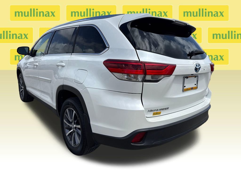 Used 2019 Toyota Highlander XLE image 9