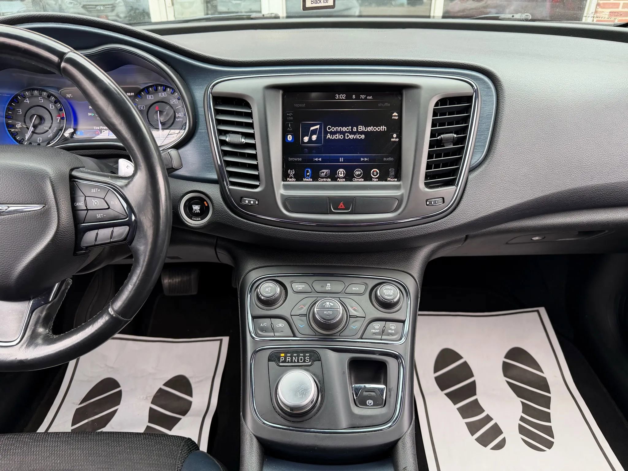 Used 2015 Chrysler 200 S w/ Navigation & Sound Group I image 21