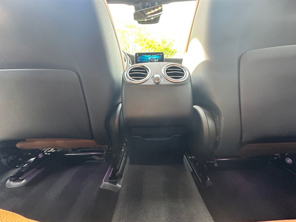 Used 2023 Mercedes-Benz GLC 300 4MATIC Coupe image 29