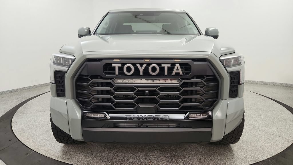Used 2024 Toyota Tundra Limited AWD/4WD image 28