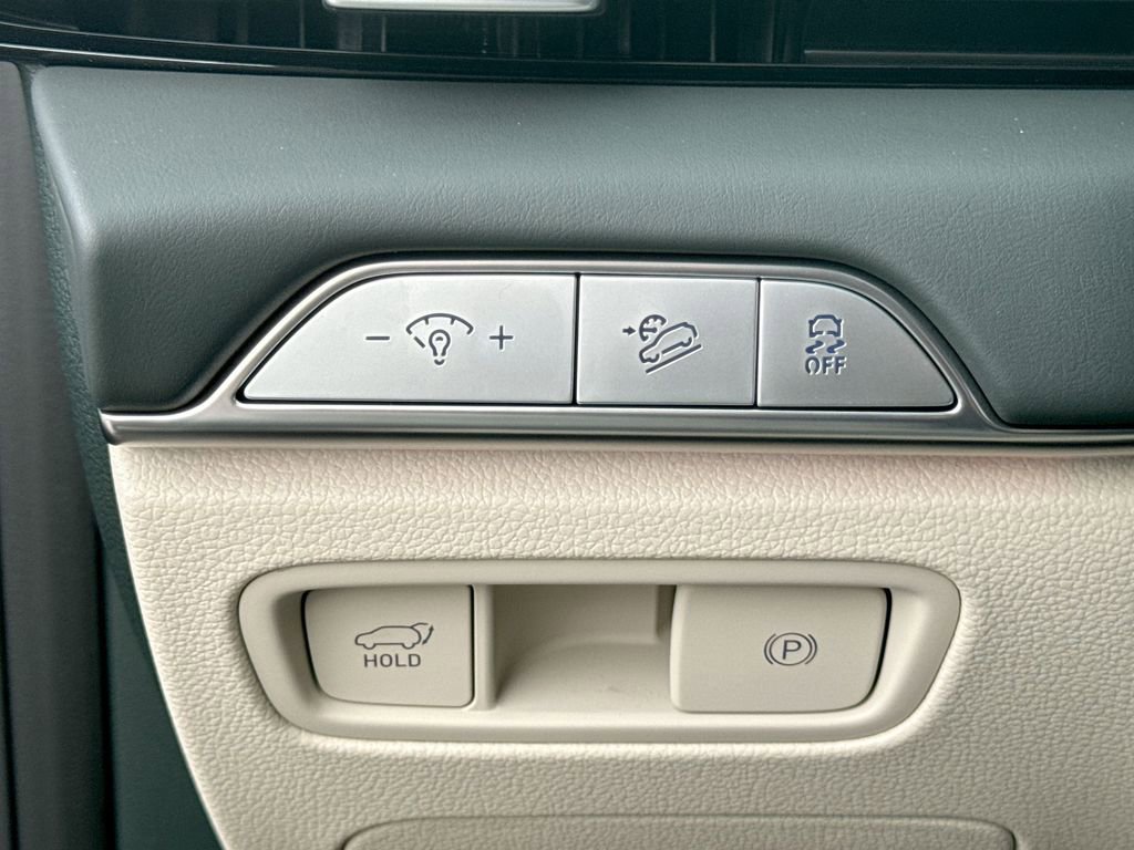 New 2025 Genesis GV80 2.5T Advanced image 14