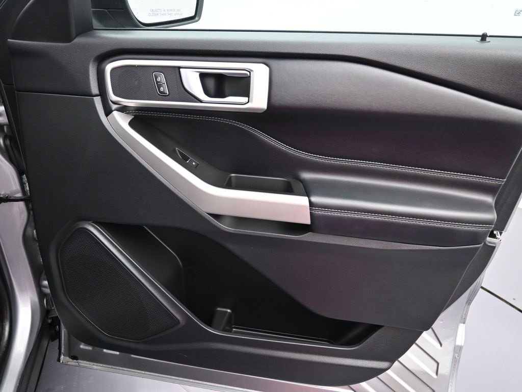 Certified 2022 Ford Explorer XLT image 38