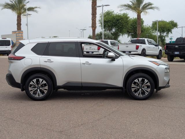 Used 2023 Nissan Rogue SV w/ SV Premium B Package image 7