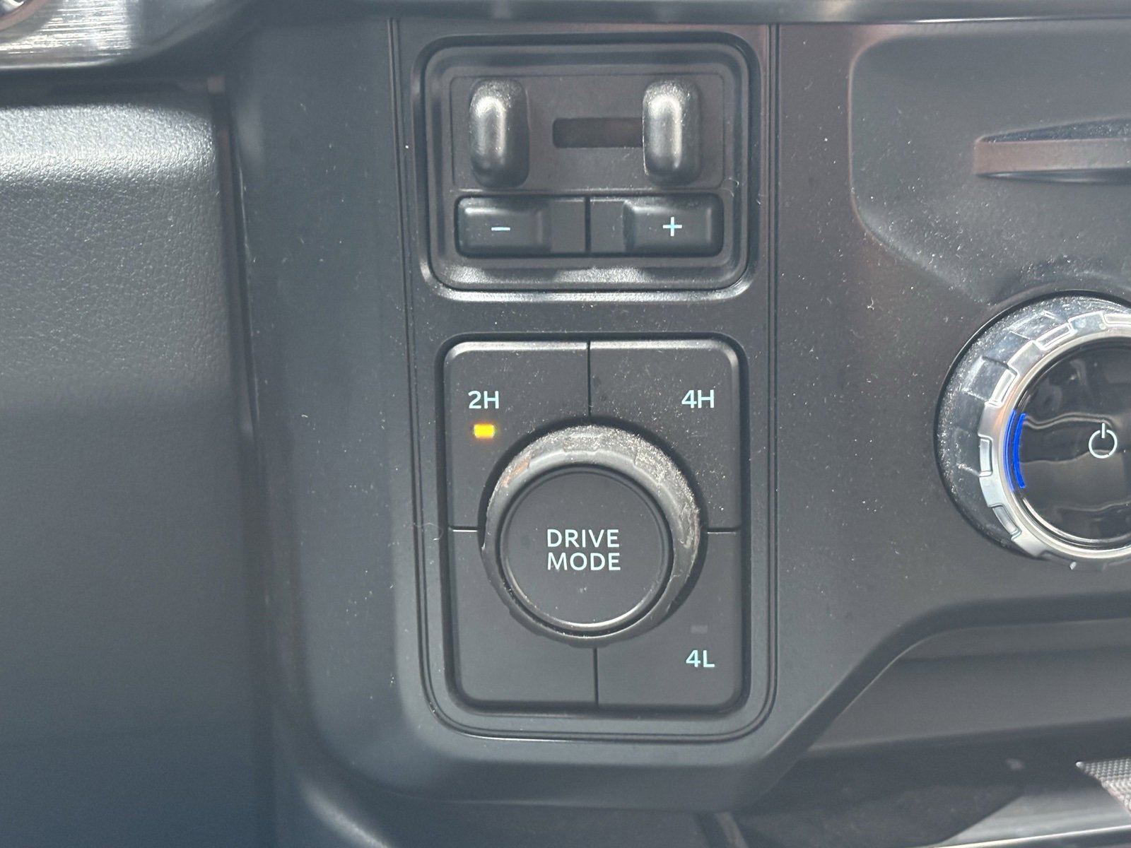 Used 2024 Ford F250 Lariat image 7