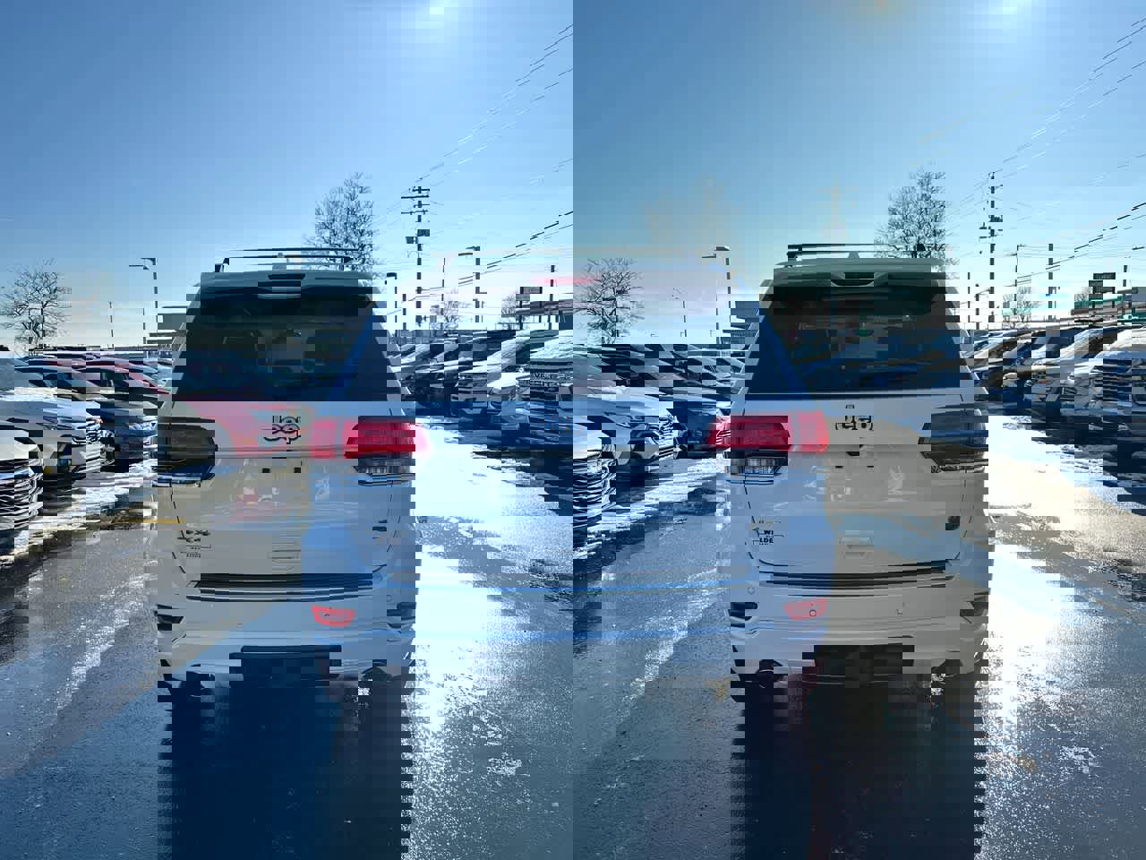 Used 2017 Jeep Grand Cherokee Overland image 13