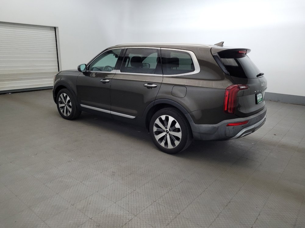 Used 2022 Kia Telluride S FWD image 3