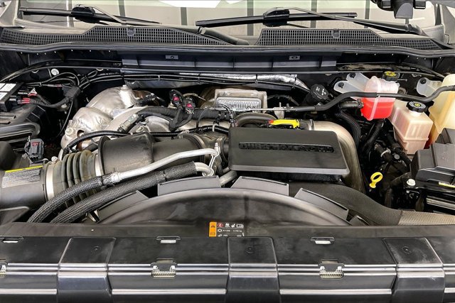 Used 2022 Chevrolet Silverado 2500 Custom w/ Custom Value Package AWD/4WD image 9