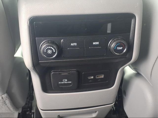 Used 2022 GMC Acadia SLT AWD/4WD image 29
