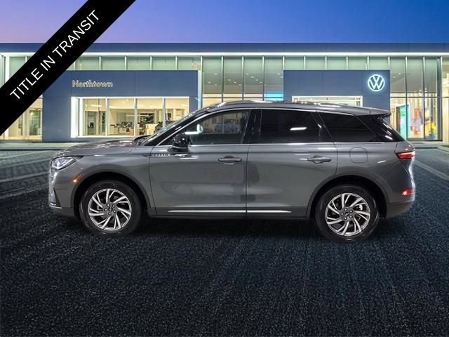Used 2023 Lincoln Corsair AWD image 2