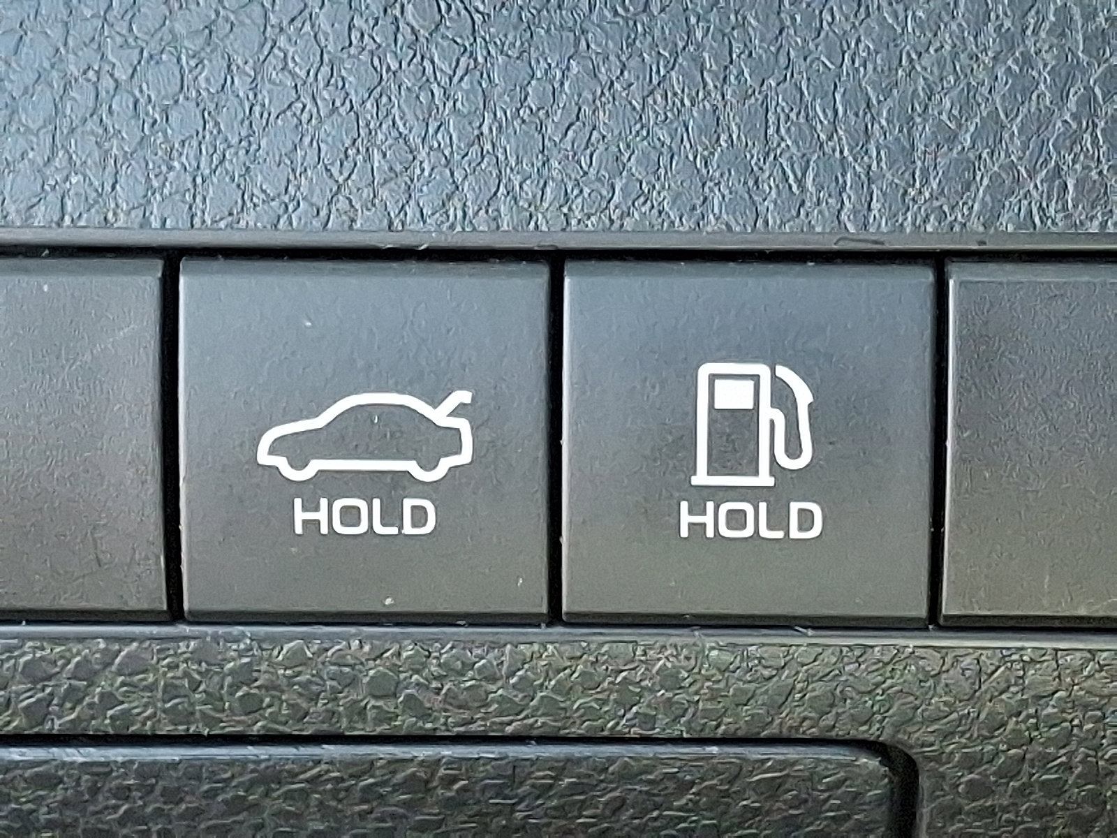 Used 2020 Toyota Camry LE image 24