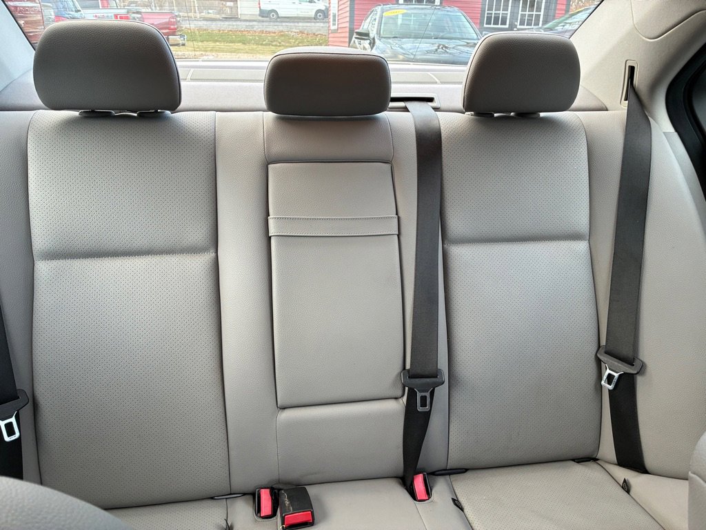 Used 2008 Mercedes-Benz C 300 4MATIC Sedan image 23