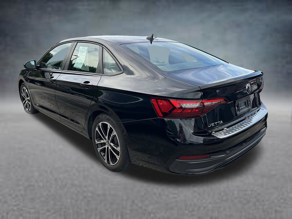 Used 2024 Volkswagen Jetta Sport FWD image 5