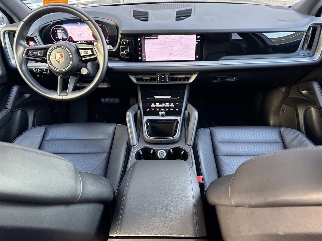 Used 2024 Porsche Cayenne Base image 15