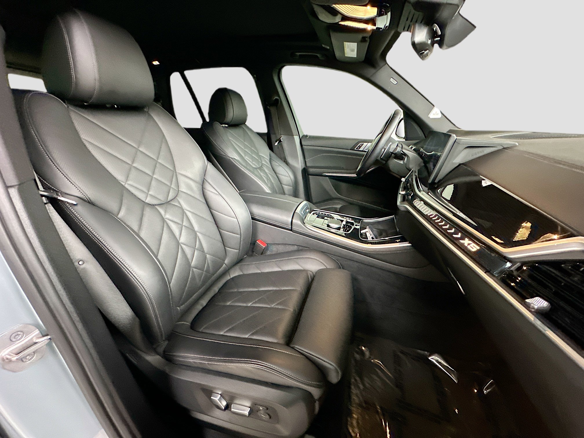 Certified 2024 BMW X5 xDrive40i w/ M Sport Package image 29