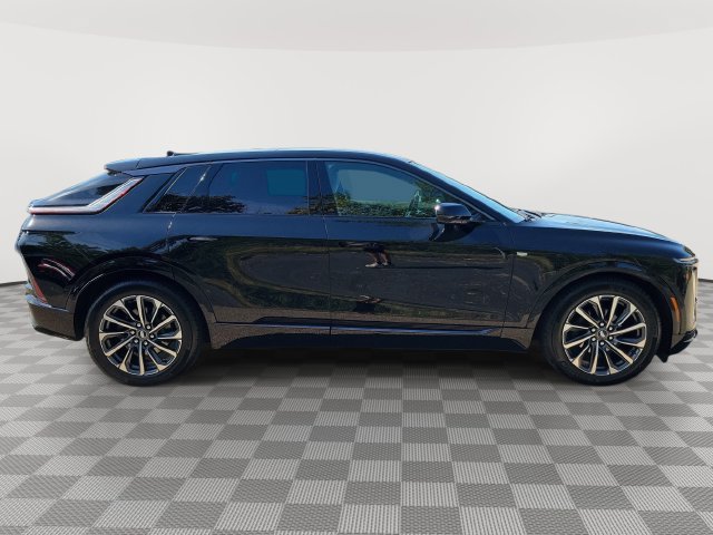 Certified 2024 Cadillac Lyriq Sport AWD/4WD image 3
