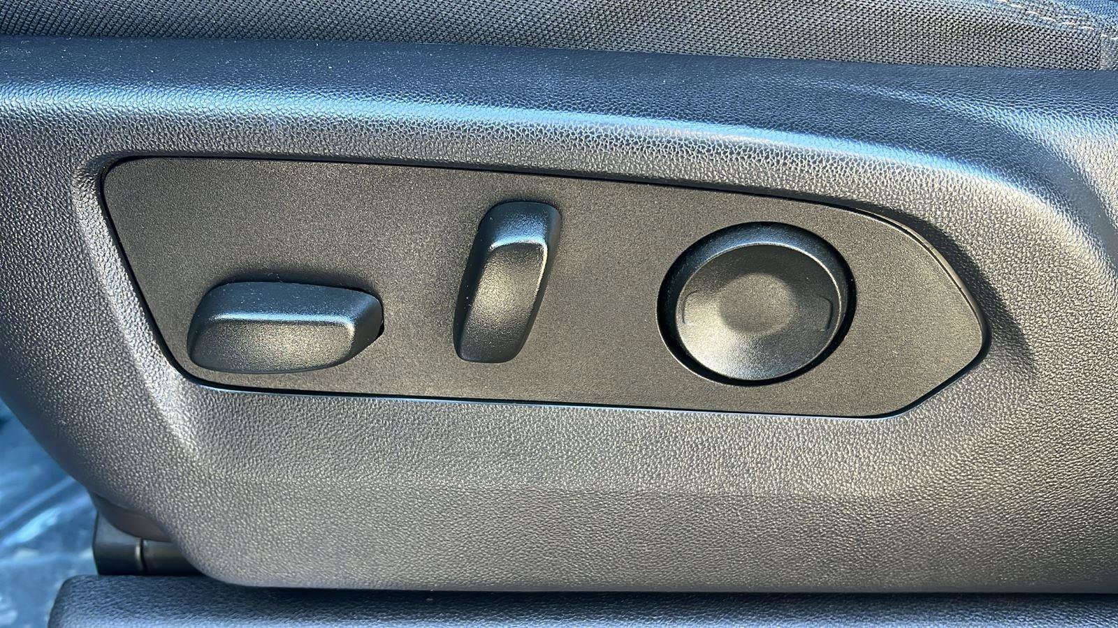 Used 2023 GMC Sierra 1500 SLE image 11