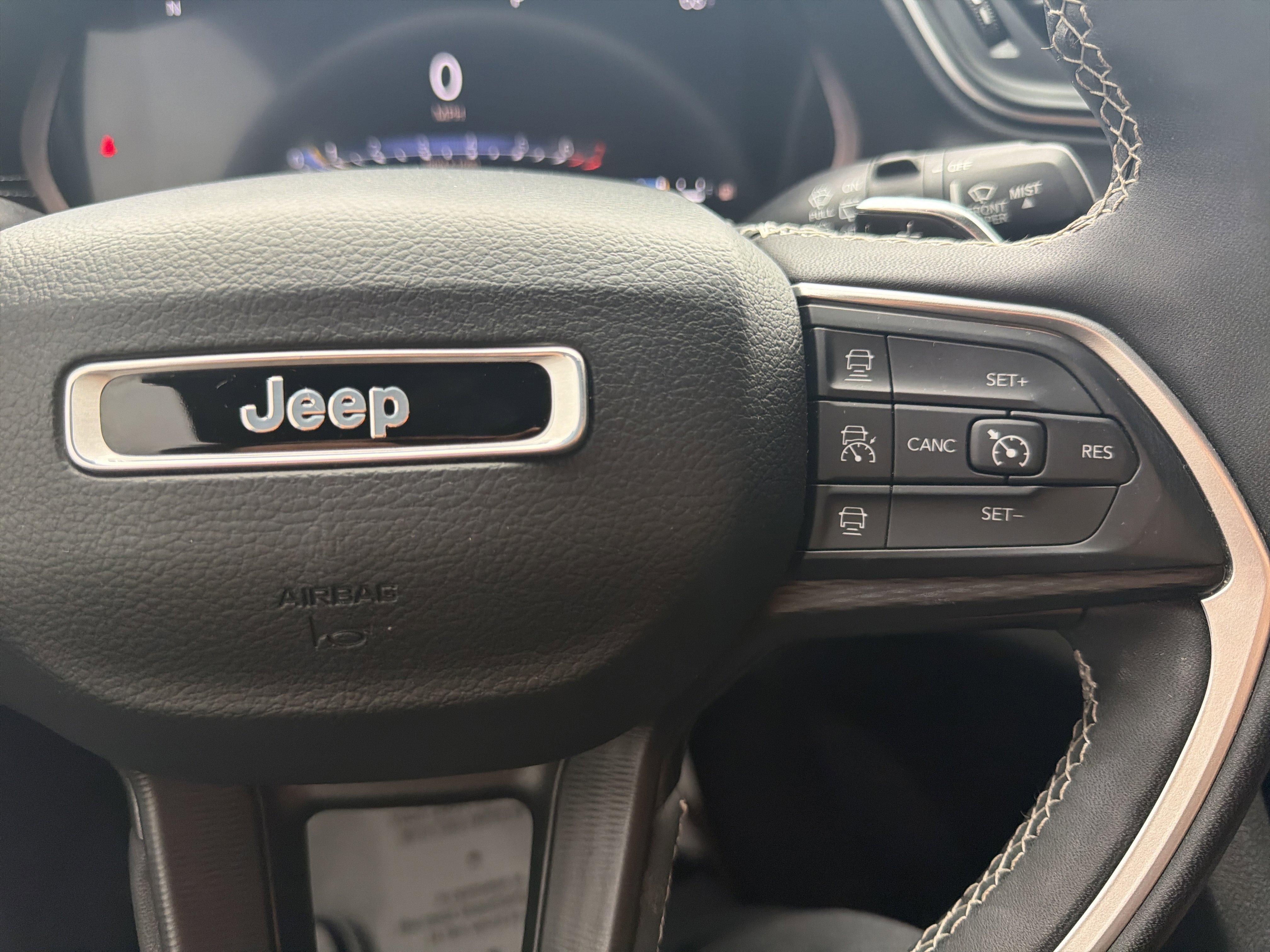 Used 2024 Jeep Grand Cherokee Altitude image 16