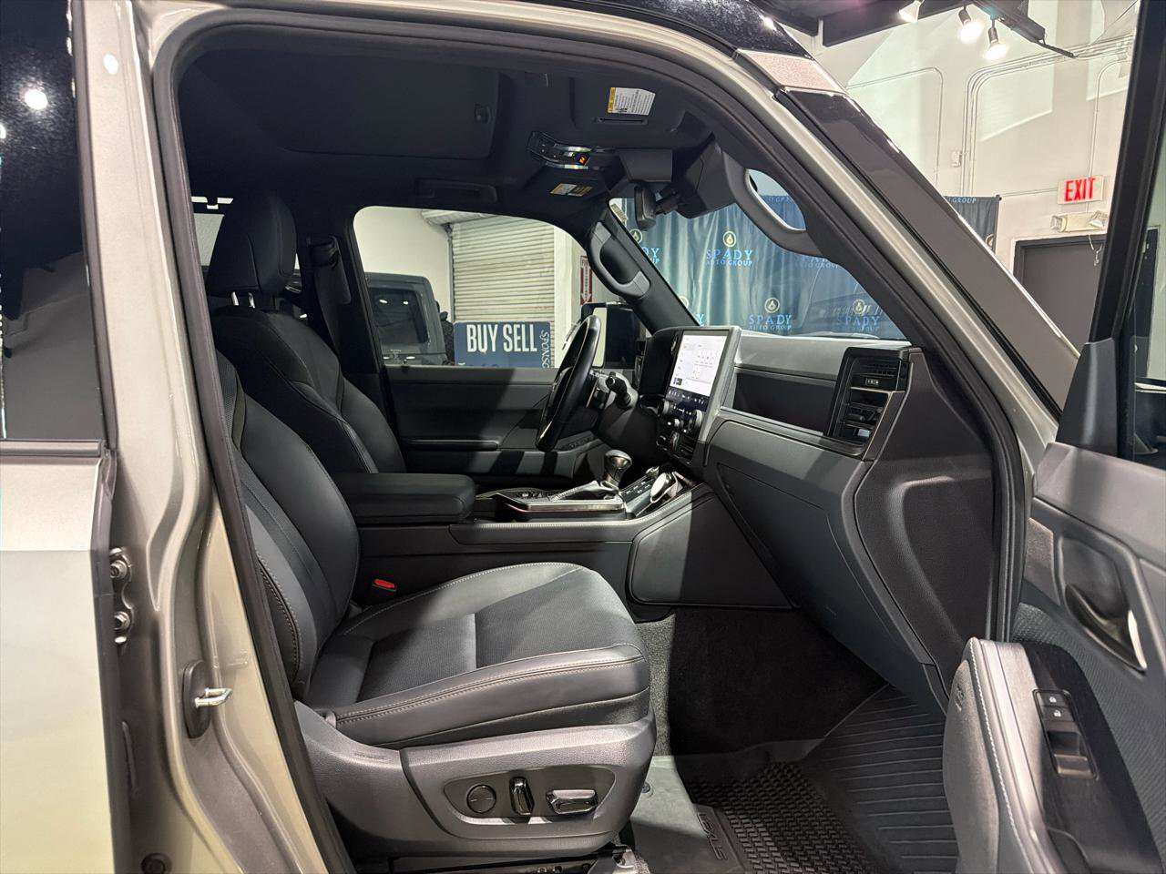 Used 2024 Lexus GX 550 image 29