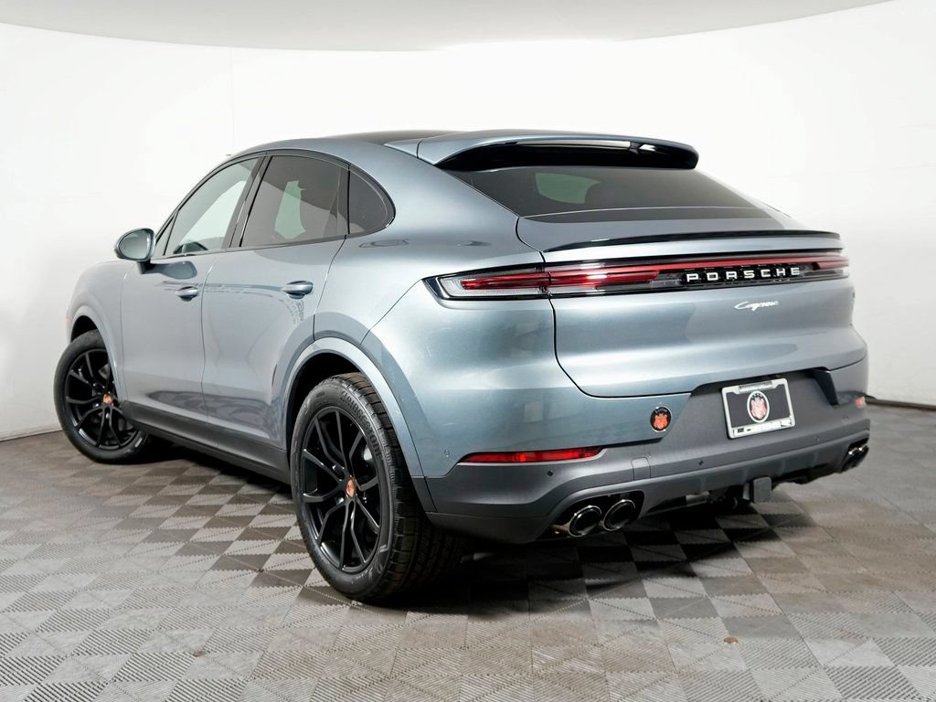 Certified 2026 Porsche Cayenne Coupe AWD/4WD image 3