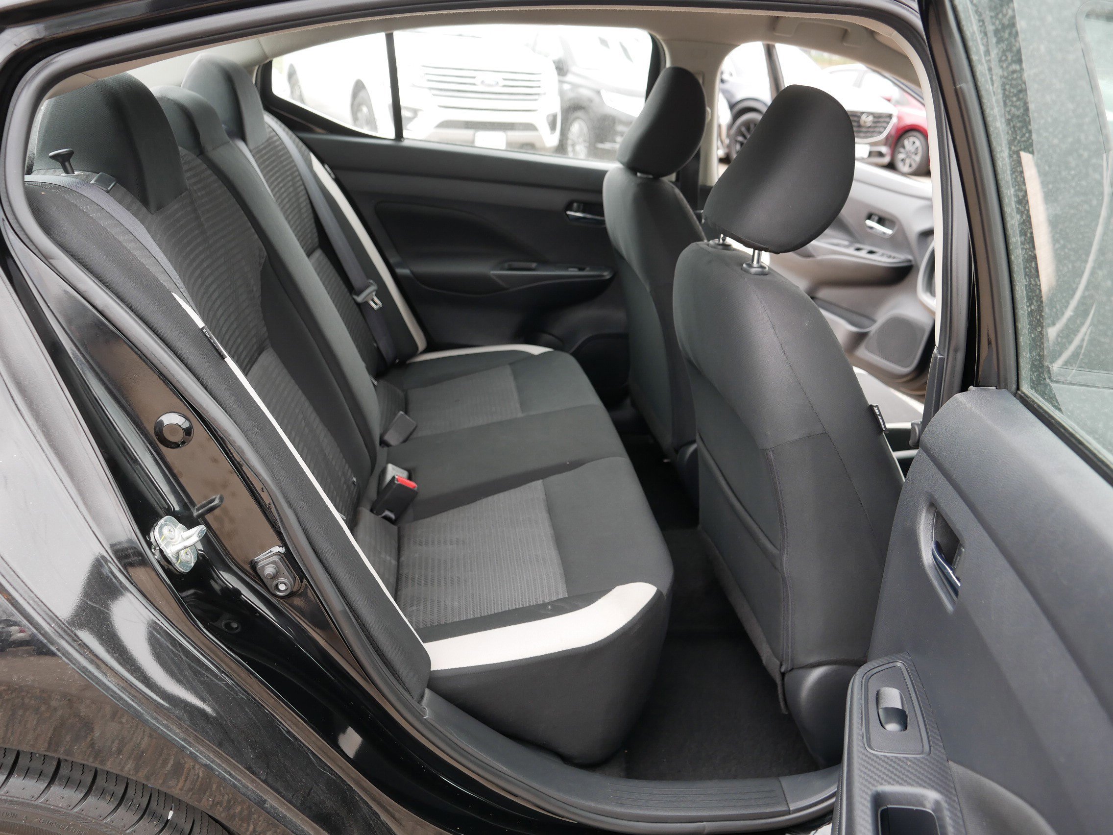 Used 2021 Nissan Versa SV image 17