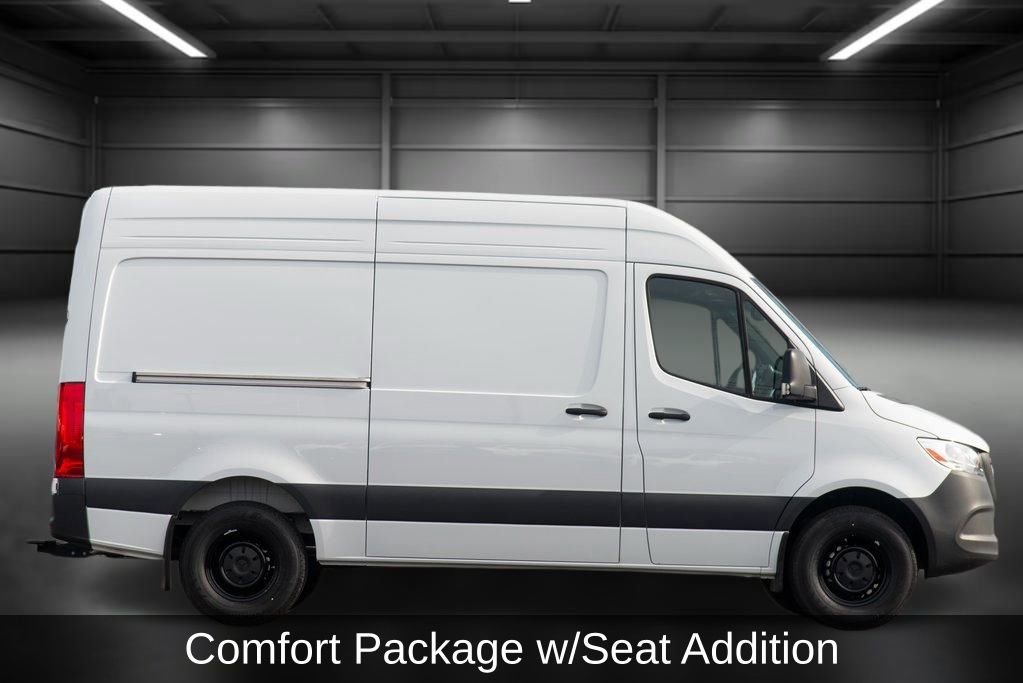 Used 2025 Mercedes-Benz Sprinter 2500 image 6