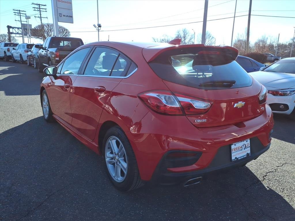 Used 2017 Chevrolet Cruze LT w/ Convenience Package image 4