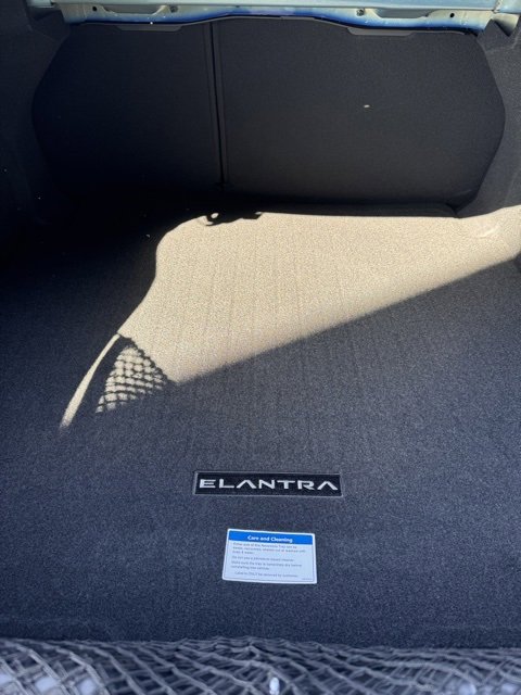 Used 2025 Hyundai Elantra SEL image 14