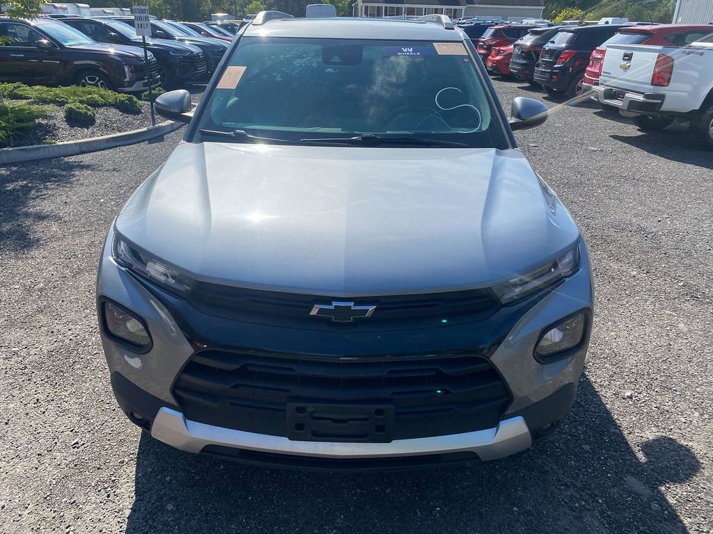 Used 2023 Chevrolet TrailBlazer LT w/ Sun and Liftgate Package image 3