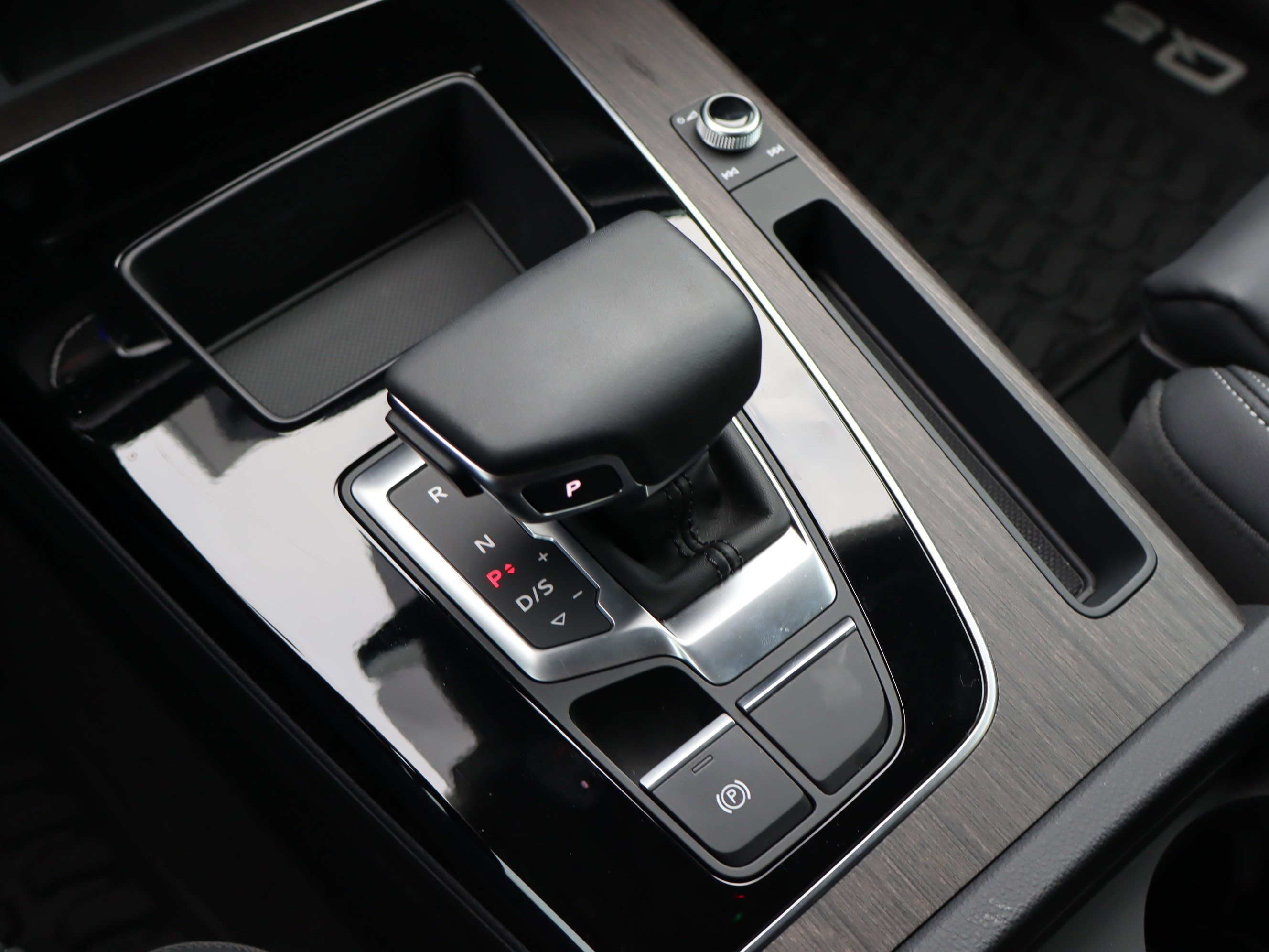 Used 2024 Audi Q5 e Premium image 29