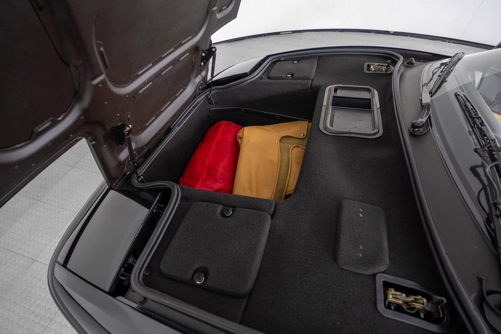 Used 1997 Ferrari F355 Spider image 45