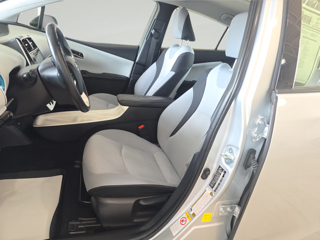 Used 2017 Toyota Prius Prime Plus FWD image 12